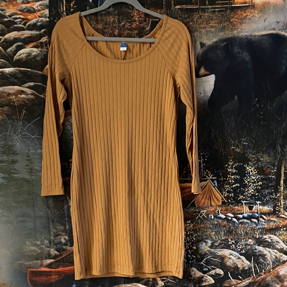 Old Navy Ribbed Long Sleeve Dress in Tan